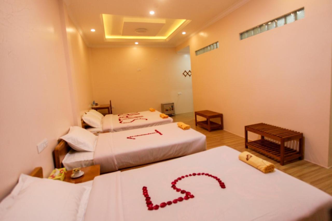 Five One Star Hotel Nyaung Shwe Exterior photo