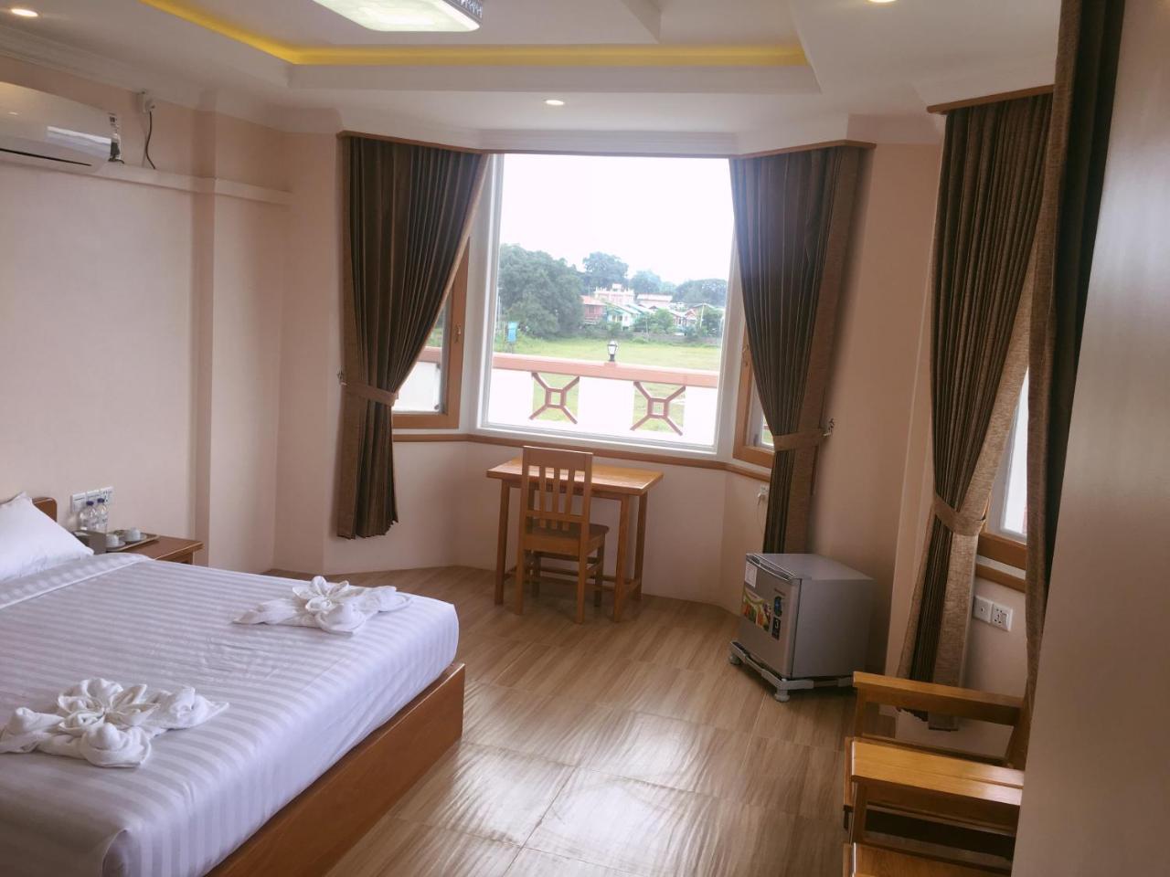 Five One Star Hotel Nyaung Shwe Exterior photo